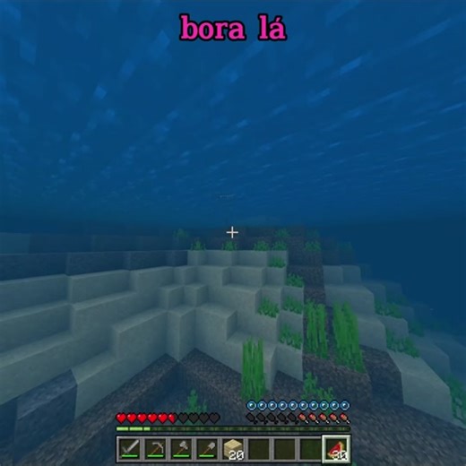 Minecraft Humor Clips and Gameplay Highlights