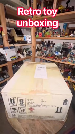 Unboxing of a 1992 Stretch Armstrong action figure manufactured by CapToys. #toys #stretch #retro