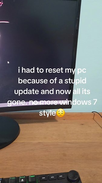 basically my taskbar was glitching and i had to reset my pc and now im scared that if i download open-shell for example its gonna glitch again #fyp #pc #gaming #pcreset