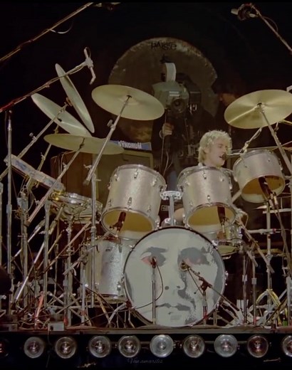 Queen Roger Taylor - I'm In Love with My Car Live Performance