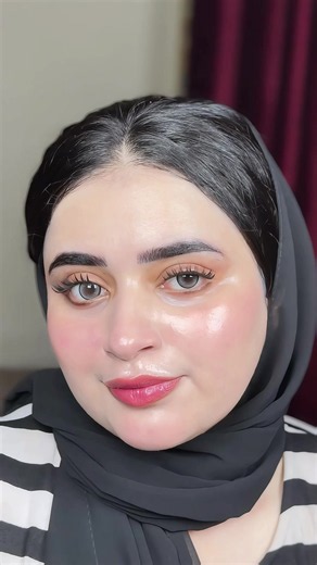@Maira Khan @skinwant_healthcare ✨ Your everyday glow, simplified! ✨ Meet Skinwant Glow BB Cream SPF 15 PA (Shade: Fair) for a naturally radiant, even-toned complexion while providing daily sun protection. Its lightweight formula blends effortlessly, helping blur the appearance of minor imperfections without feeling heavy. 💕 Complete the look with Skinwant Tint (Shade: Pink Petal) for a fresh, soft pink flush on your cheeks and lips. The buildable formula gives you a healthy, natural-looking gl