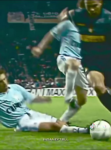 Mastering the Brazilian Elastico Football Skill