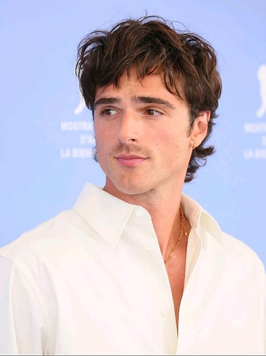 Jacob Elordi's Charm: Venice Film Festival ✨