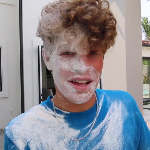 Big hand prank on friends!!👏🏼😂 (full video on my YouTube)