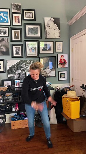 Did I fall at the end…? Guess we will never know 🫣😂 #muffinman #dance #millennialsoftiktok #7thheaven #fyp #foryou