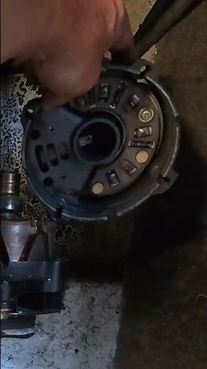 Mercruiser 3.0 Alternator Ruined – Someone Took Out the Wrong 4 Bolts!