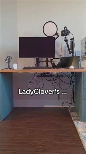 Prongedclover gaming setup vs Ladyclover setup. Gaming couple setup #secretlab #magnuspro