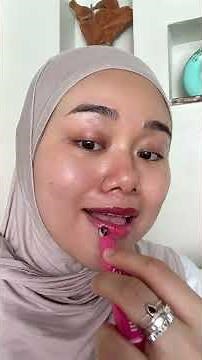 Review glad2glow brightening lip serum