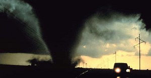More Absolutely Terrifying Tornado Videos