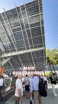 Tracker Solar Gigante: Como Funciona e Por que Ele Gera Mais Energia?