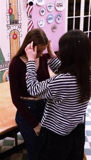 alex 🌷 on Instagram: "11.01 | élimination d’anouk 💔 • nous y voilà… ma deuxième favorite juste après jeanne est partie hier soir et c’est un vrai déchirement de vous savoir hors de ce château. jeanne, bien que cela fasse plusieurs semaines que tu es partie, l’aventure n’a plus jamais été la même sans toi. tu as marqué ma vie à jamais. ta sensibilité, ta bienveillance, ta singularité et le fait que tu sois véritablement unique en tous points m’a touché en plein cœur. ne doutes jamais de toi ou 