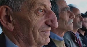 El relato de Mehmet Ozyurek, el turco que obtuvo un récord Guinness por la nariz más larga del mundo