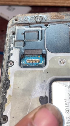 Samsung C8 Mobile Repair: Panel and Charging Issues