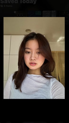 yui ichinose on Instagram: "no-makeup makeup with little sparkles⭐︎ 最近の新入りたち ・SMOOTH EYE SHADOW STUCK 01 ・02 SKIN COLOR/ NUANCE HIGHLIGHTER from @yeau_official 持ち歩きやすいサイズだし、特にアイシャドウも一本でちゃんと発色するから使いやすかった🙂‍↕️ #pr"