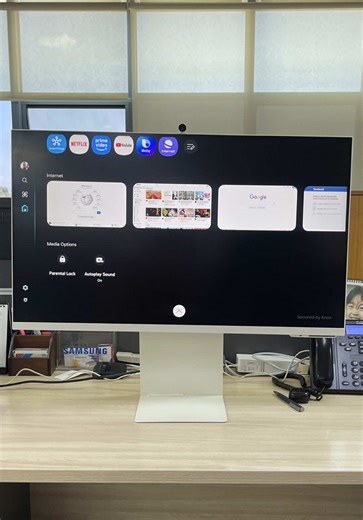 Samsung M8 M80C 32-Inch 4K UHD Smart Monitor with Webcam