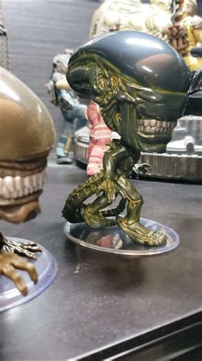 Pop! Vinyl Xenomorph Alien Earth Funko
