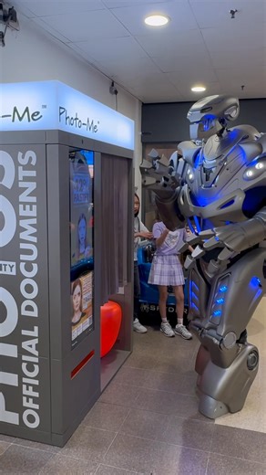 Just a clip of some of the last 9 months of fun. Looking forward to #halloween and #Christmas ….#robot #robotics #entertainment #comedy #fun #ai #artificialintelligence #chatgpt #comedy Titan the Robot | Titan the Robot