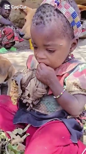 Look how they eat dog poop. #globalculture #africanpeople #animals #africa #animalmix #humananimal