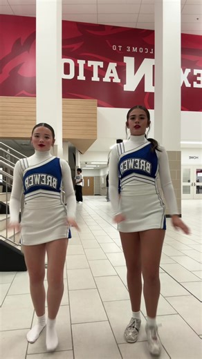 Playoffs round 1 🥳 #dances #trend #2peopledance #foryoupage #cheerleaders @meranda