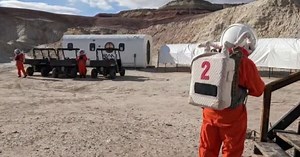 Simulation gives teachers experience of living, working on Mars