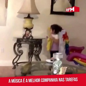 Nós estamos contigo até nas limpezas através do rádio, do site ou da app😜 | RFM