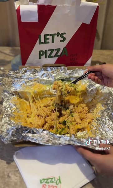 استمتع بألذ باستا قصدير في مطعم Let’s Pizza بالرياض