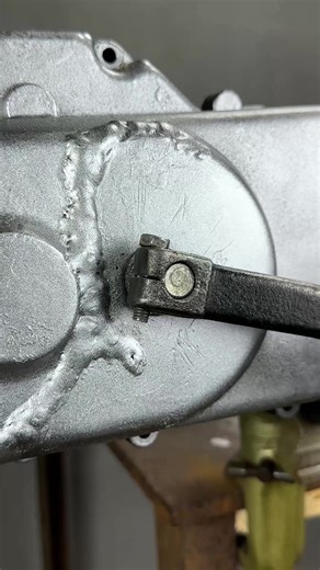 Hack for Motorbike Owners! | Panda Curioso