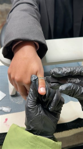 Which cuticle Cutter best for beginners // How to Remove Overgrown Cuticles #makeoverbyanita002