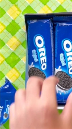 Eating Oreo FAST! #oreo #asmr