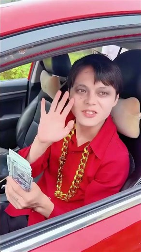 चोरी किए गए पैसे को वापस लेने के लिए एक दूत की मदद #superman #funny #shorts