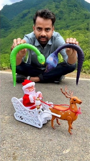 2Ta Snake Vs RC Santa Claus Reindeer Gift Unboxing