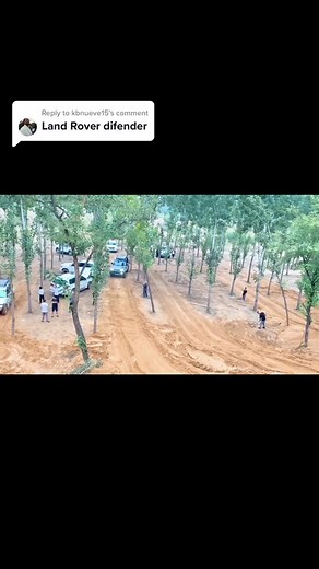 Replying to @kbnueve15 #landrover #defender #fyp #car #offroad_challenger