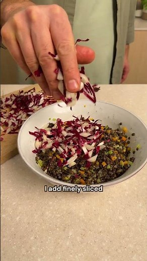 A salad that’s both fresh and comforting: Lentil Radicchio Salad with Vanilla Dressing 😍🙌