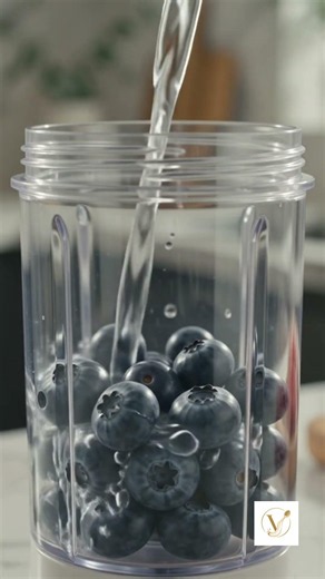 🫐 Fresh Blueberry Smoothie ASMR | Mini Blender Magic #shorts