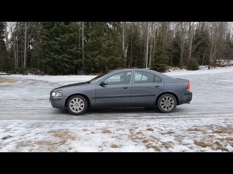 She tried driving the Volvo S60 on pure ice for the first time