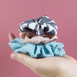 Kostenloses Schnittmuster: Scrunchie in zwei Größen