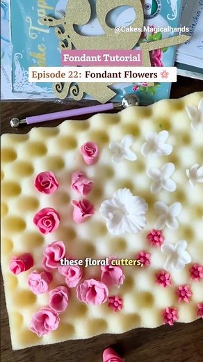 Elevate your cake decoration with this 🌸 #fondantflowers #fondantart #trending