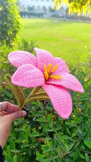 CROCHET LILY FLOWER | Crochet tutorials for beginners #crochet #easycrochet #diy #floralpattern