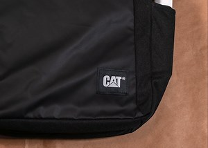 ¿Sales de la ciudad?🎒 El modelo Dallas te permite equipar todo lo que necesites para un viaje 🔥 20%OFF 🔥 Recibe tu mochila directamente en nuestra página web ⏩ bit.ly/MochilaDallas01 . . . #caterpillar #backpack #mochilas #nuevacoleccion | Cat Lifestyle Bolivia