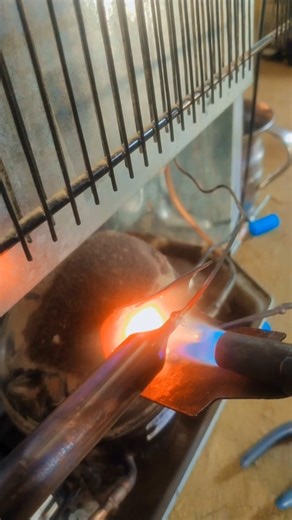 Zishan Malik on Instagram: "Direct Cool Single Door Refrigerator Gas charging . . . #gas #r600 #cool #cooling #instagram #instagramreels . . . Here are the main parts of a Direct Cool Single Refrigerator and their functions: Main Components 1. Compressor Compresses the refrigerant, raising its temperature and pressure. 2. Condenser Coil Releases heat from the refrigerant to the outside air. 3. Evaporator Coil Absorbs heat from the refrigerator compartment and transfers it to the refrigerant. 4.