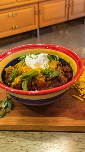 Braving the chilly weather with a warm bowl of my hearty chili! Join me in the kitchen as we spice things up and create a cozy masterpiece to beat the cold. 🌶️🍲 Let's warm up together! 🔥 #ChiliWeather #ComfortFood #WarmUpWithPat #ChiliMagic #PatNeelyBBQKing #Chili | Pat Neely