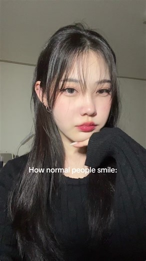 Suzy-Style Flirting Smile Tutorial and Trending Makeup Look