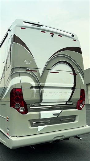 Marathon Coach 1409, Day and Night #shorts #luxury #rvlife #travel #automobile #marathoncoach