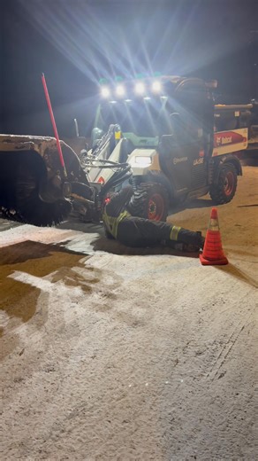 Lots of people see the workers clearing the snow but they don’t see the hard working Cupe30 mechanics who keep the equipment running and safe so the city work can get done. | CUPE Local 30