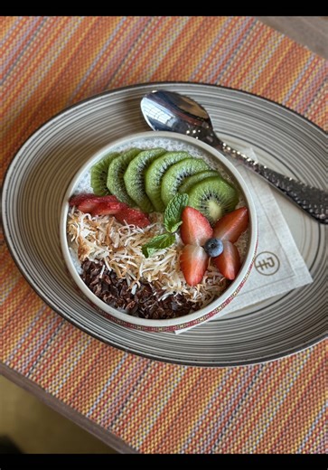 We love Figs for dinner but need to remember to eat breakfast there more often! #jacksonhole #jacksonholeitinerary #jacksonholeresturants @HotelJackson