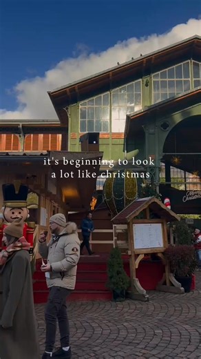 Christmas in Montreux? A Swiss Christmas dream ❄️ #LoveAlpadia #MontreuxChristmas #SwissChristmas #DecemberInMontreux #ChristmasMarkets #WinterMagic #StudyAbroad | Alpadia Language Schools | Facebook