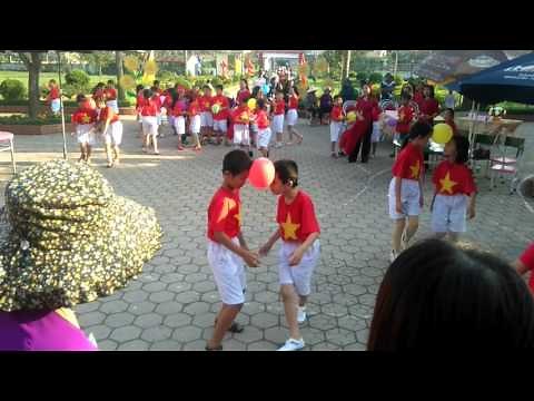 Trò chơi : Ép bóng về đích