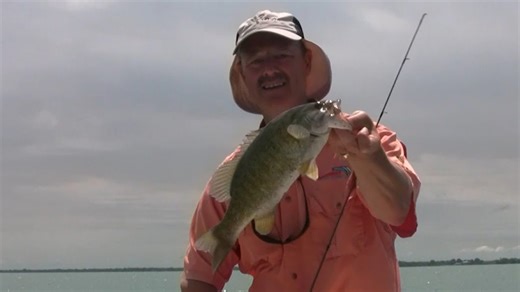 Catching smallmouth bass, walleye, and sheepshead using the Flexi Jig on Lake St. Clair