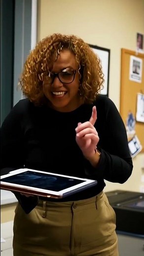 MLB Reporter Slips and Falls During Segment😳⚾ - Yankee Stadium #mlb #springtraining #funny