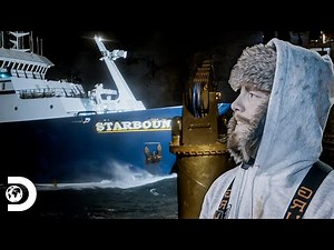 Wizard corre peligro de chocar con un gigantesco barco | Pesca Mortal | Discovery Latinoamérica